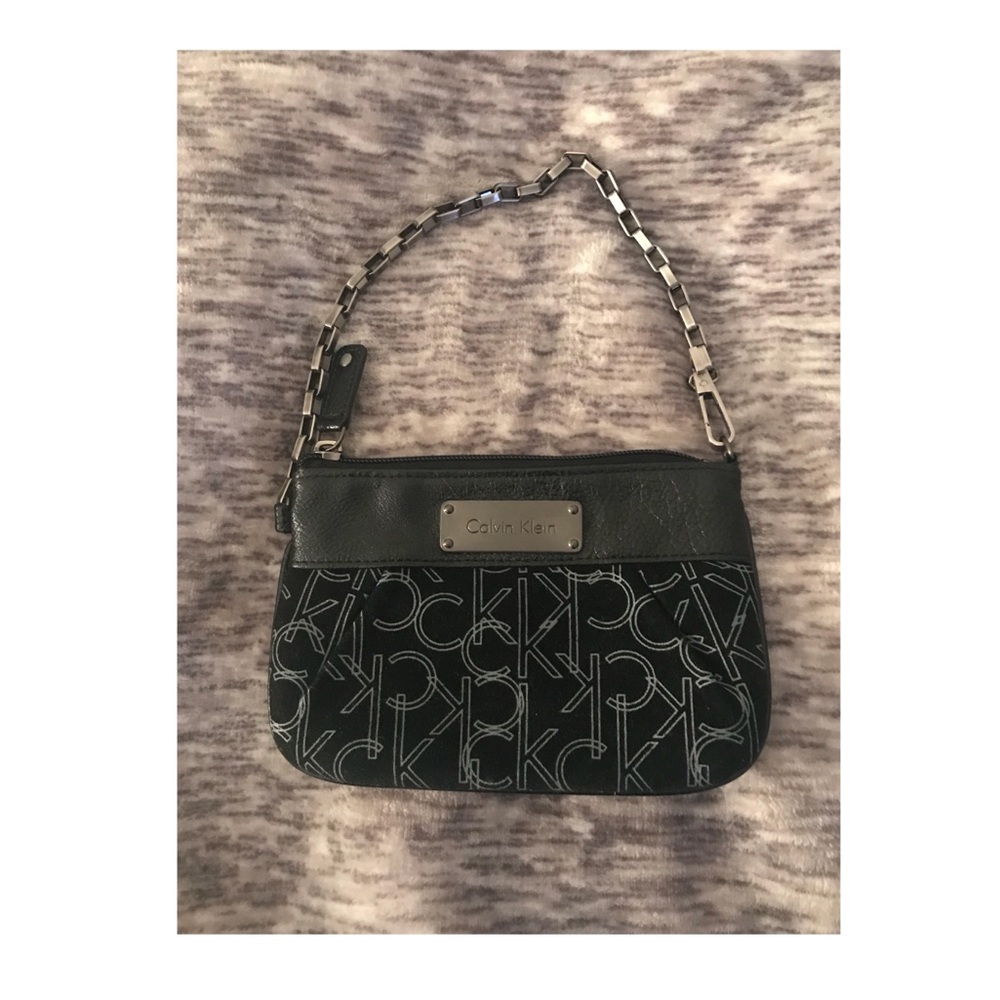 {Calvin Klein} Wristlet